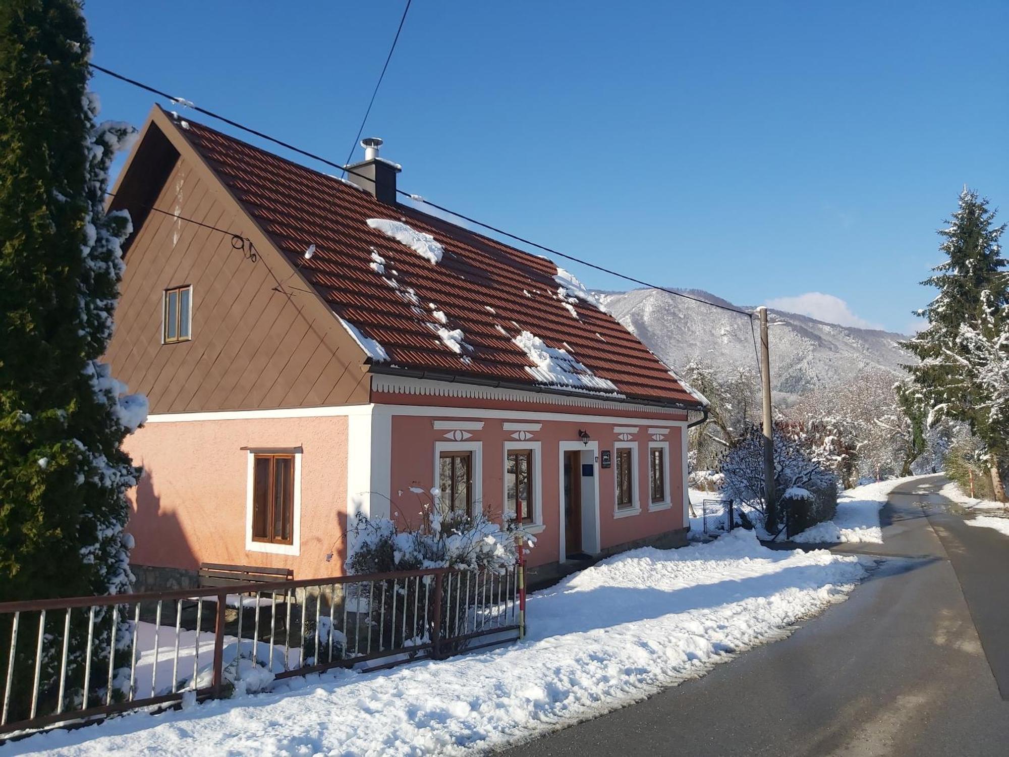 Gorska Kuca Elin Villa Brod na Kupi Rum bild